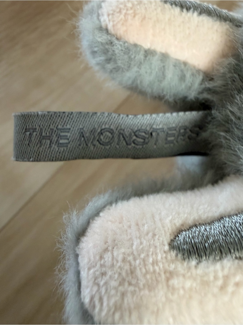 Pop Mart Labubu THE MONSTERS Have a Seat Collection “Hehe” - Picture 7 of 10